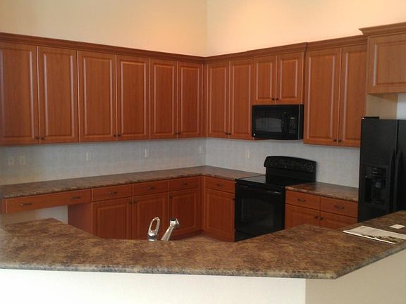 3rd image of 1751 Belmont Cir SW