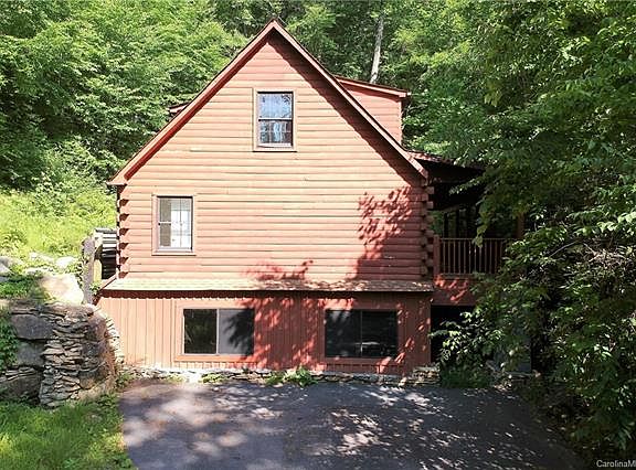 2nd image of 825 Country Club Dr