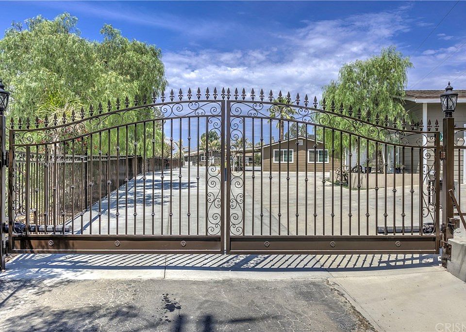 1st image of 15541 Sierra Hwy