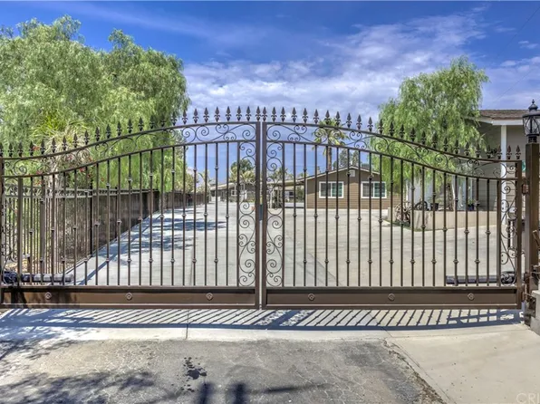 15541 Sierra Hwy, Canyon Country, CA 91390