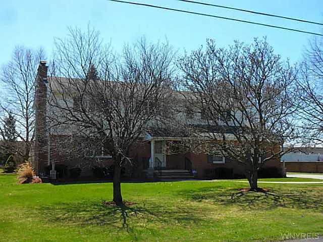 8283 Effie Dr photo 1