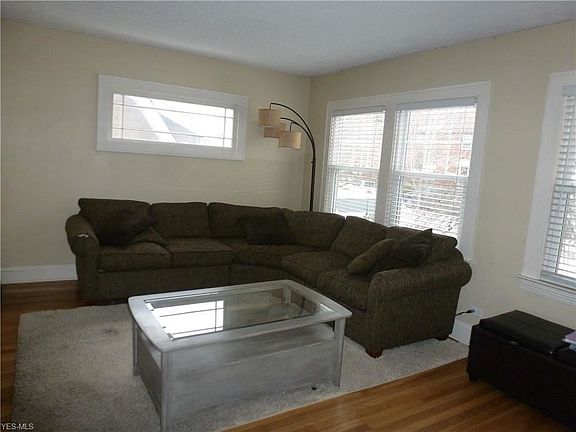 4th image of 2112 Glenbury Ave