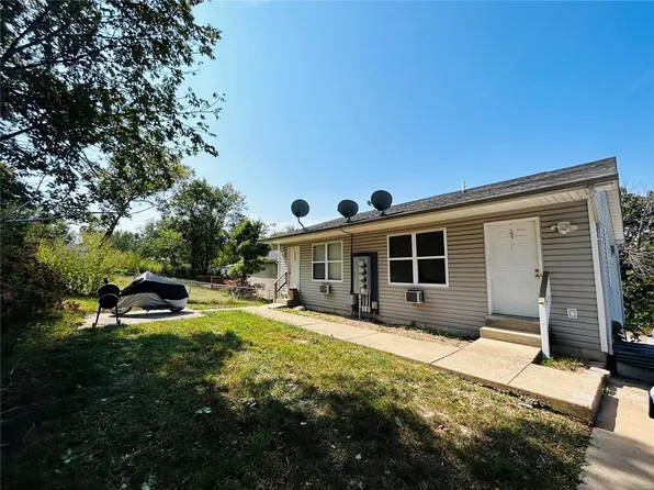 215 Dehn St #1-4, Saint Clair, MO 63077