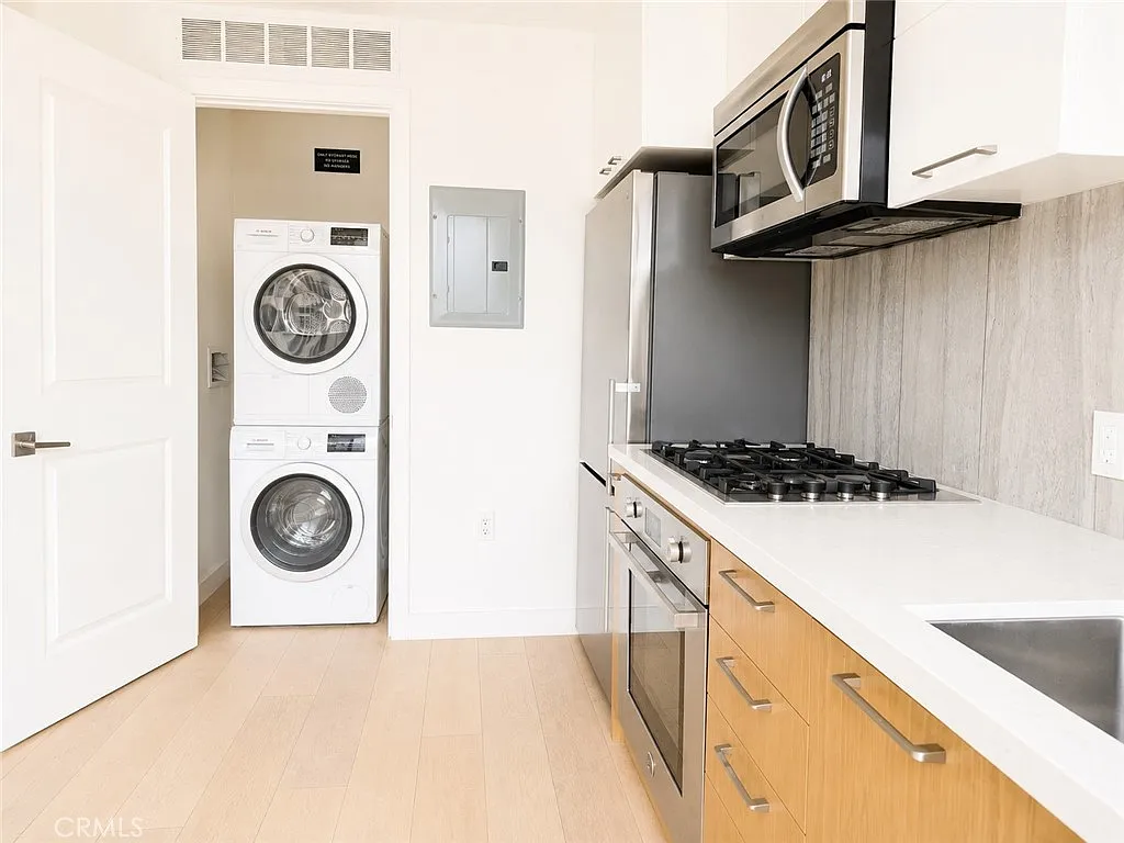 1 bed, 527 sqft, $2,250 — Photo 4