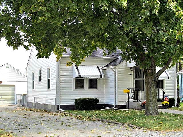 1st image of 1015 Holcomb St