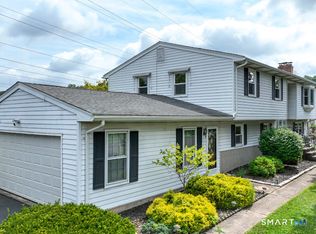 27 Hummingbird Dr, Berlin, CT 06037
