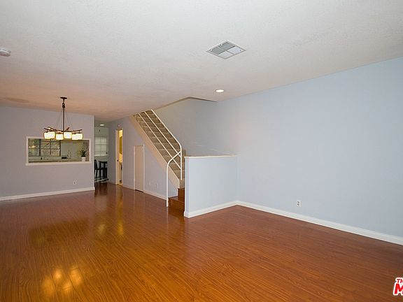 4th image of 5820 Yolanda Ave APT 12