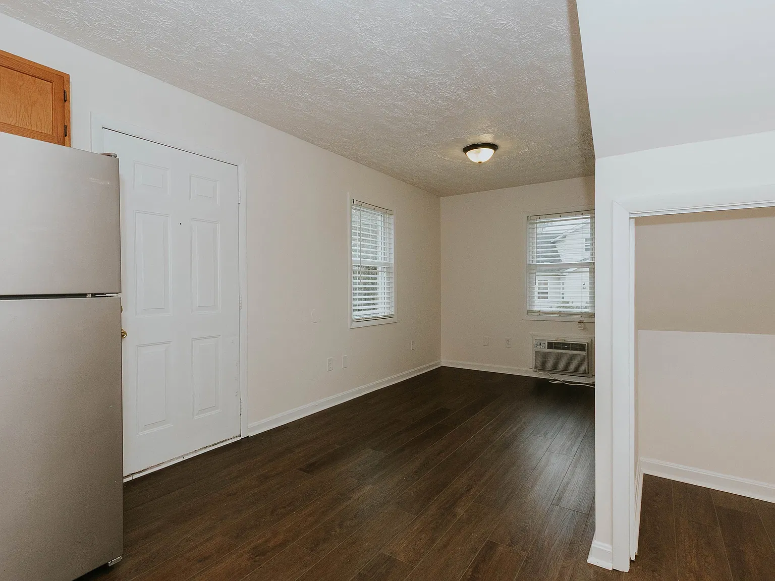 401 East Rd - 1 — Photo 3