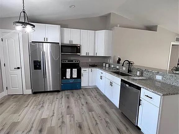 4th image of 2914 7th St SW
