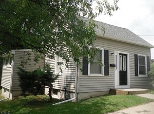 1036 Logan St, Phillipsburg, NJ 08865