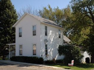 305 Pacific St, Monroe Center, IL 61052