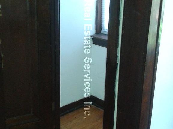2nd image of 2859 W Berteau Ave