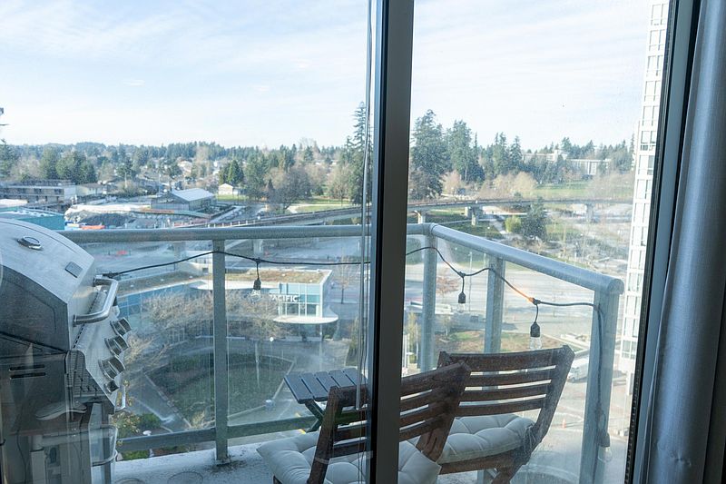 Surrey Apartment for rent - 2 Bedrooms — photo 3
