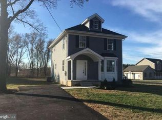 1111 Coopertown Rd, Delanco, NJ 08075