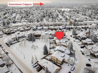 16 W Bedwood Rise NE, Calgary, AB T3K 2H2