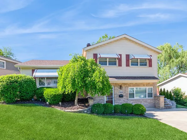 9044 Beechnut Rd, Hickory Hills, IL 60457
