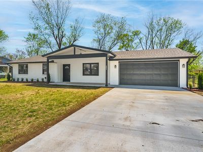 204 E Pinion St, Rogers, AR, 72756