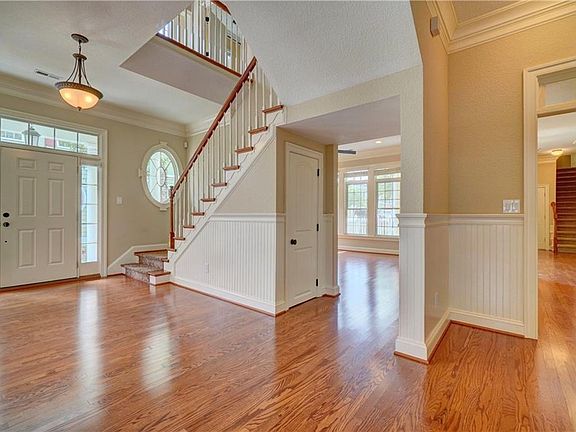 Expansive foyer, central to all downstairs areas
