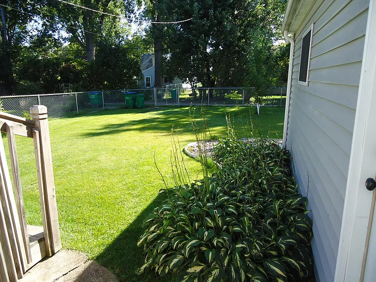 Sumter Ave S — Photo 11