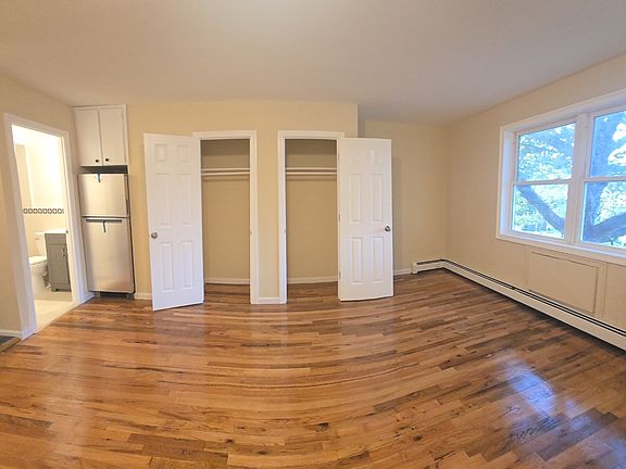 2nd image of 6506 163rd St APT 2B