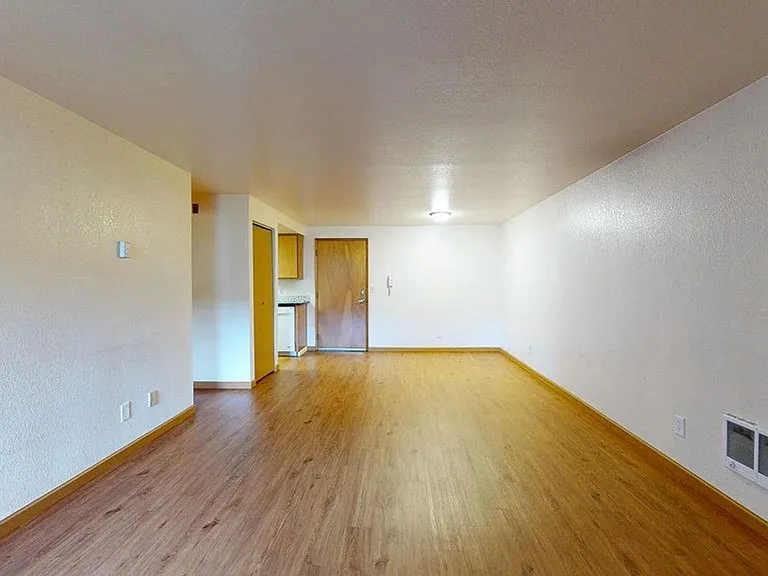 Seattle North Apartments — Photo 25