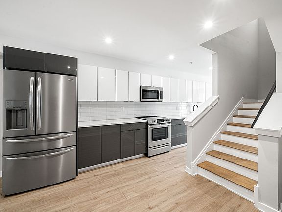 4th image of 1725 N 25th St #3