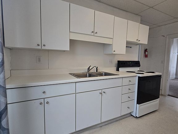 4th image of 319 S Shelby St #2