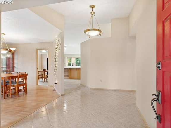 3rd image of 3401 SE 168th Ave