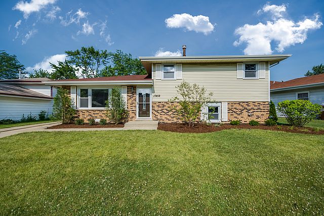 1st image of 17458 E Gate Dr