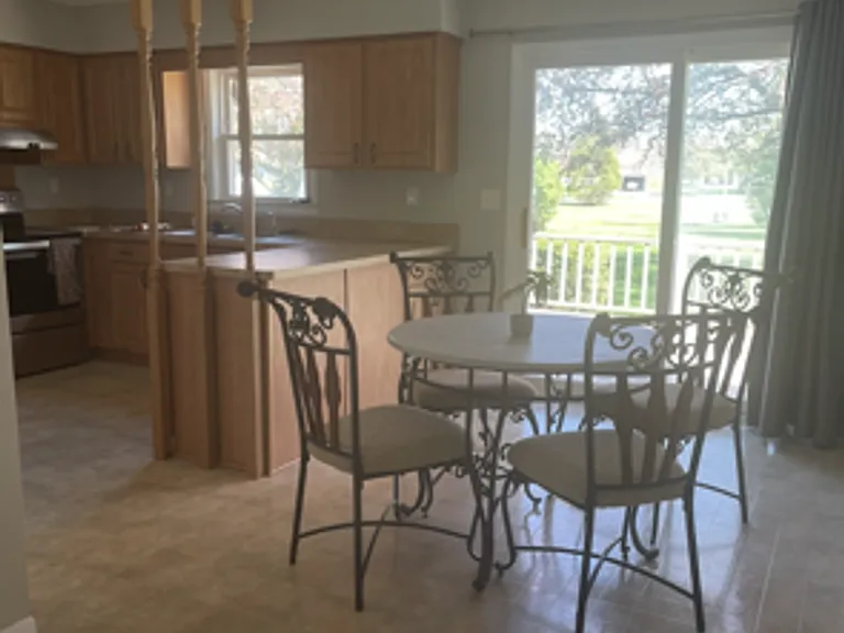 3292 Frederick St — Photo 11