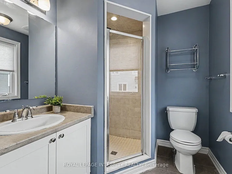 555 Foxlight Cir — Photo 13