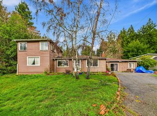 301 Paradise Dr, Fortuna, CA 95540