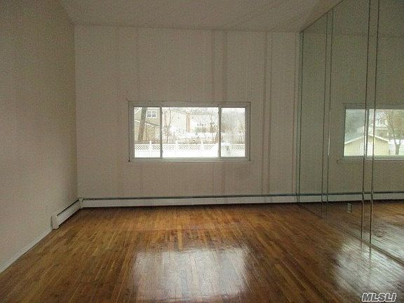 2nd image of 4 Osage Ln