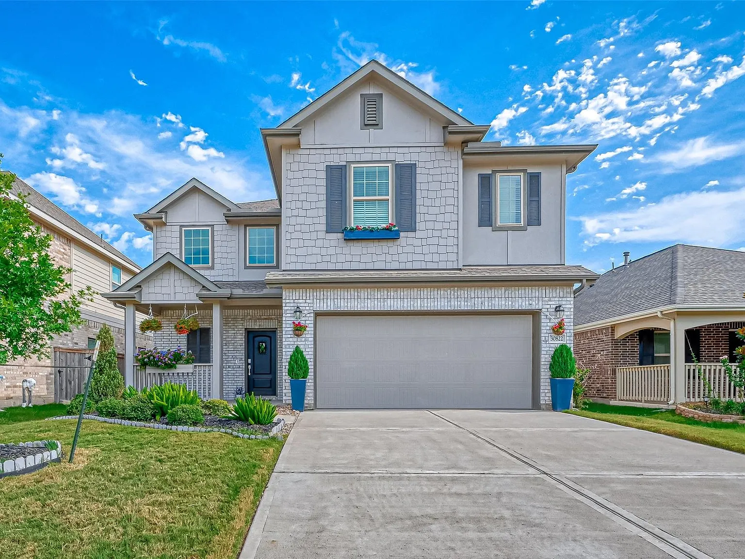 4 bed, 2.5 bath, 2678 sqft, $2,500 — Photo 1
