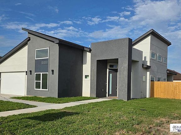 2nd image of 6858 Woodlands Ave