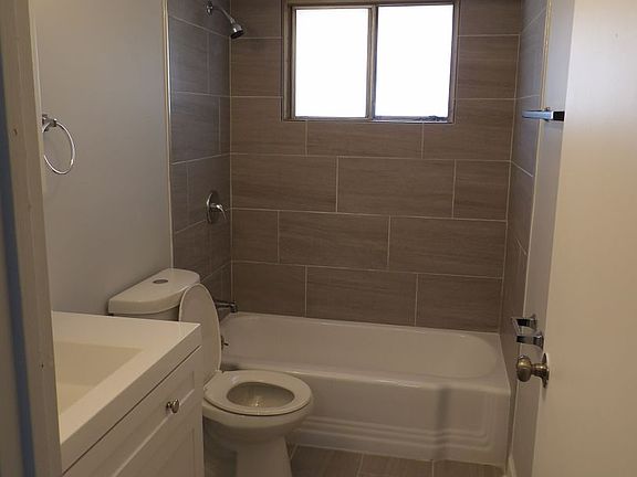 5th image of 7915 S Kedzie Ave #4