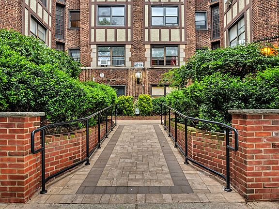 5th image of 3755 77th St #4G
