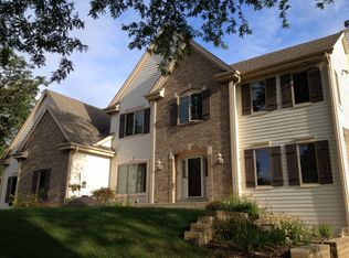 18380 Countryside Ct, Brookfield, WI 53045