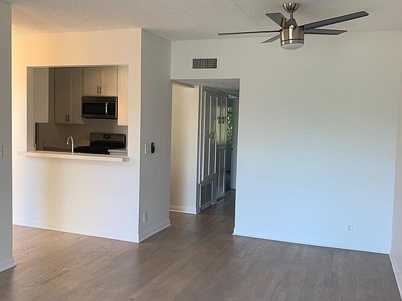 4th image of 5715 Elmer Ave APT 10