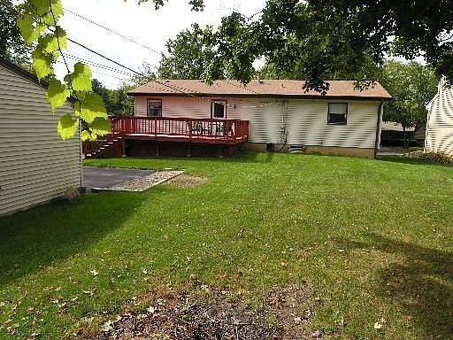 Lots of lawn to play in