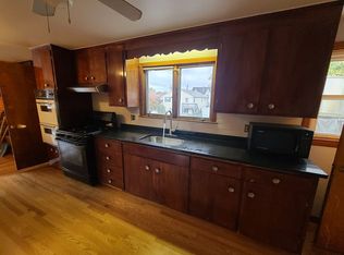 178 Lynn St, Peabody, MA 01960