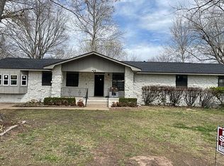 1425 Orchard Dr, Grove, OK 74344