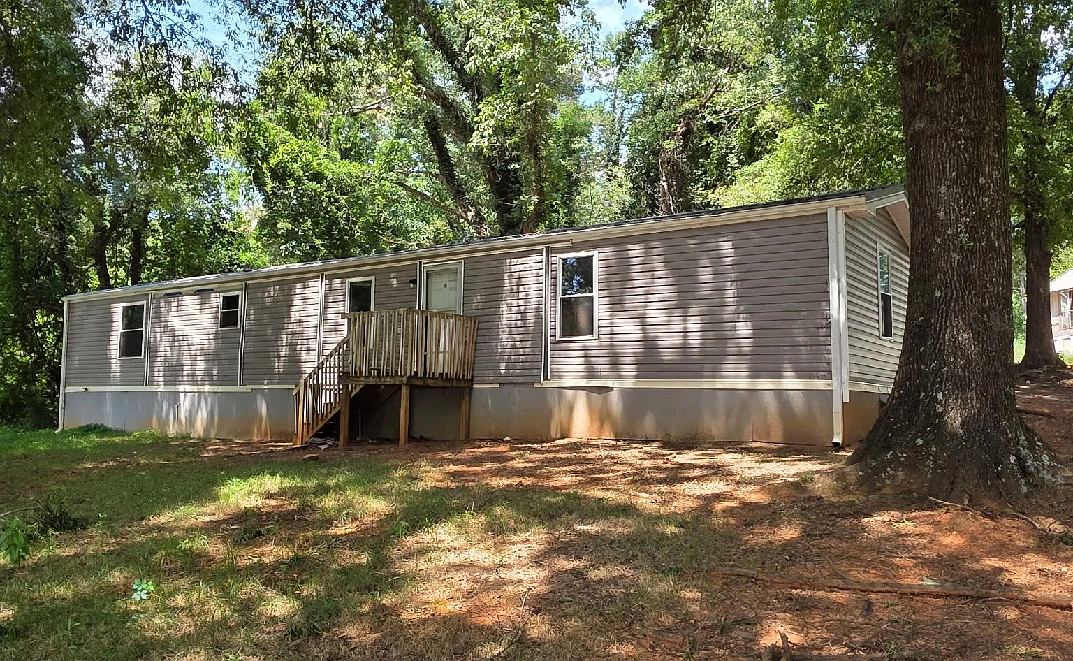 3 bed, 2.0 bath, 900 sqft, $1,400 — Photo 2