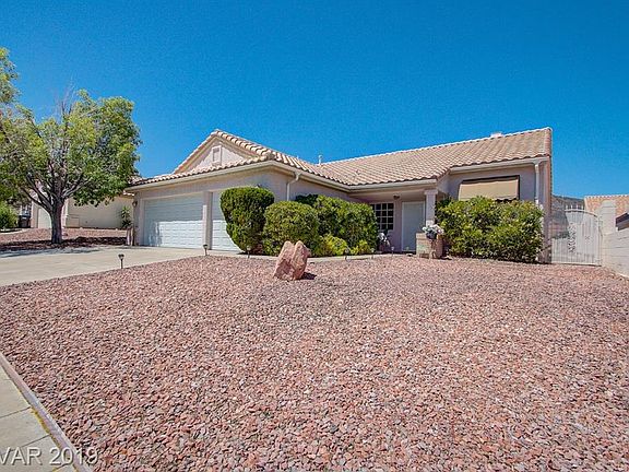 3rd image of 684 Scenic Tierra Ln