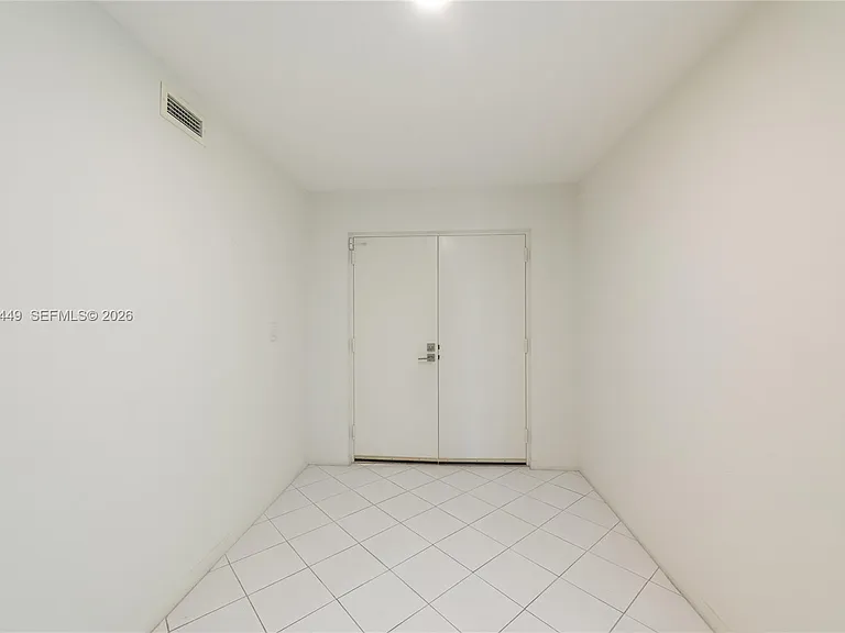 600 Grapetree Dr #8FS — Photo 26