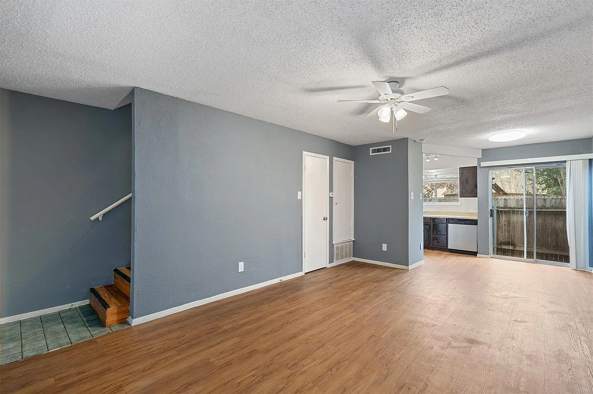 Building Photo - 3415 Menchaca Rd #103