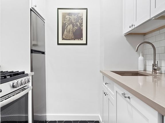 3rd image of 351 E 57th St #2E