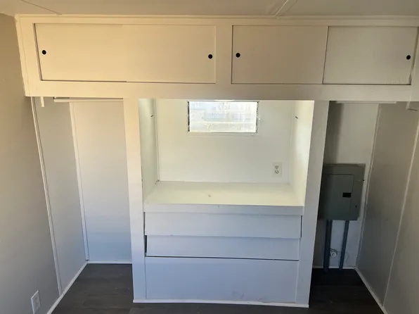 4834 Suzanne St, Zephyrhills, FL 33542