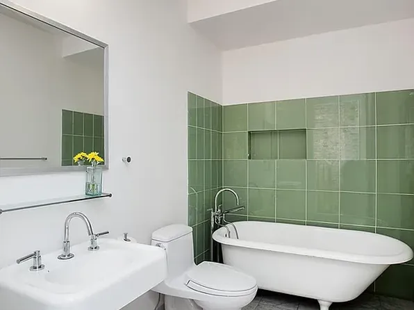 602 Bergen Street image 6 of 21