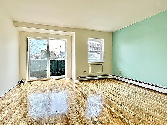 4th image of 216 Beach 29 St #2